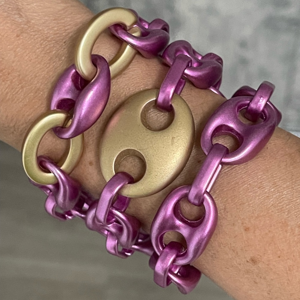 Bulky Plastic Links Bracelets